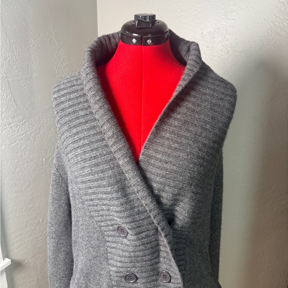 Sofie 100% Cashmere Shawl Collar Button Front Long Sweater Size S - Picture 7 of 9